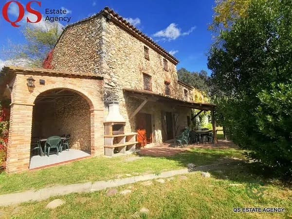 Finca rústica de 0,968 ha en venta en La cellera de ter, Girona