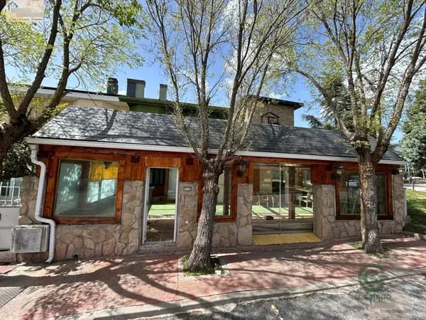 Casa de 0,0103 ha en venta en El espinar, Segovia