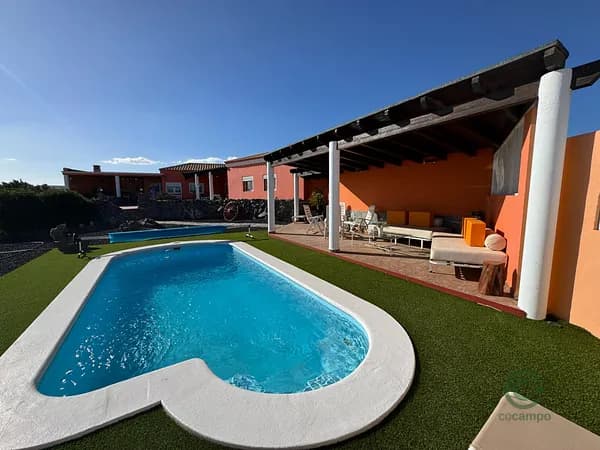 Casa de 1,025 ha en venta en Tuineje, Las palmas
