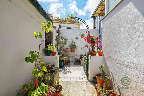 Casa de 0,0158 ha en venta en Estarreja, Aveiro