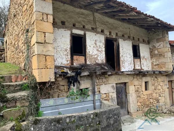 Casa de 0,0126 ha en venta en Luena, Cantabria