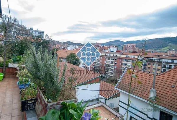 Casa de 0,048 ha en venta en Bilbao, Bizkaia-vizcaya