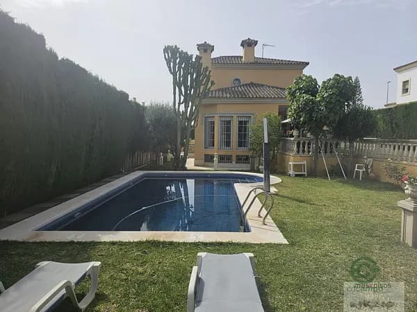 Casa de 0,1 ha en venta en Jerez de la frontera, Cádiz