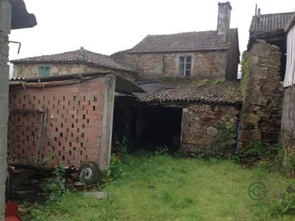 Finca rústica de 0,13 ha en venta en Estrada (a), Pontevedra