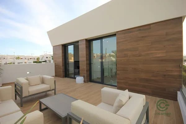 Casa de 0,05 ha en venta en El campello, Alicante