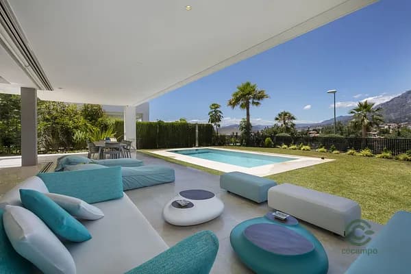 Casa de 0,08 ha en venta en Marbella, Malaga