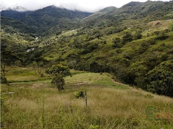 Finca de recreo de 0,4431 ha en venta en Antioquia