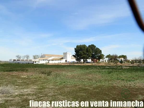 Finca rústica de 545 ha en venta en Toledo