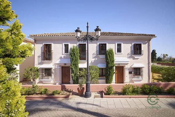 House of 0,08 ha for sale in Malaga
