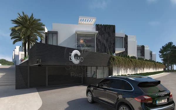 Casa de 0,0335 ha en venta en Estepona, Malaga