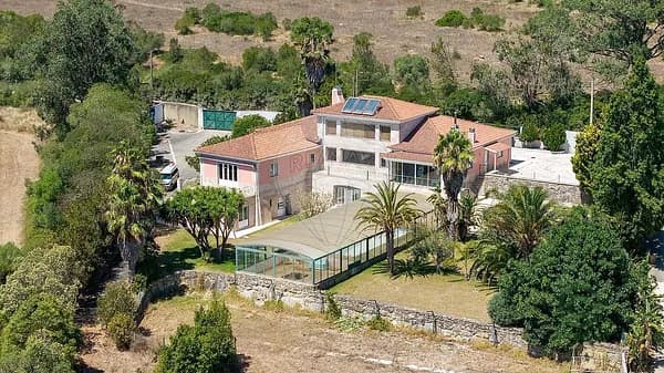 Casa de 0,95 ha en venta en Sintra, Lisboa