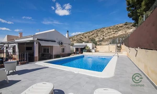 Casa de 0,31 ha en venta en Elche, Alicante