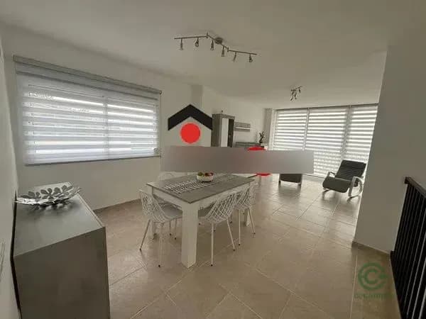 Casa de 0,05 ha en venta en Chiva, Valencia