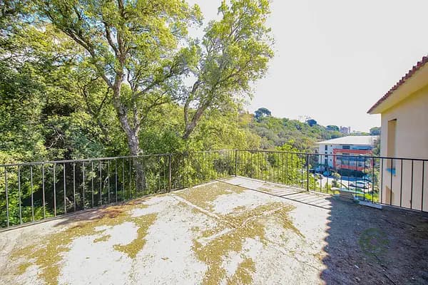 Terrain urbain de 0,21 ha pour vente à Corse
