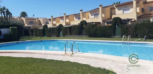 Casa de 0,013 ha en venta en Dénia, Alicante