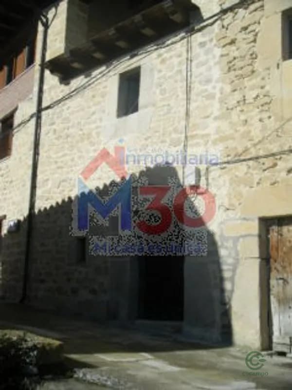 Casa de 0,012 ha en venta en Valle de tobalina, Burgos