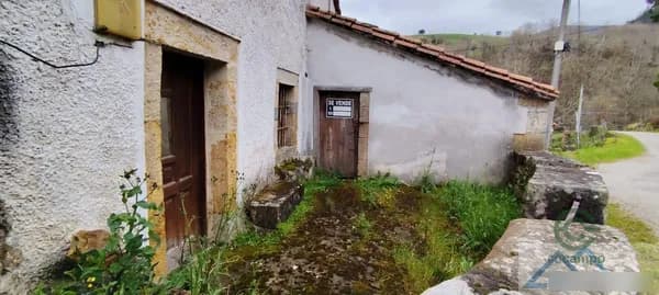 Casa de 0,0311 ha en venta en Corvera de toranzo, Cantabria