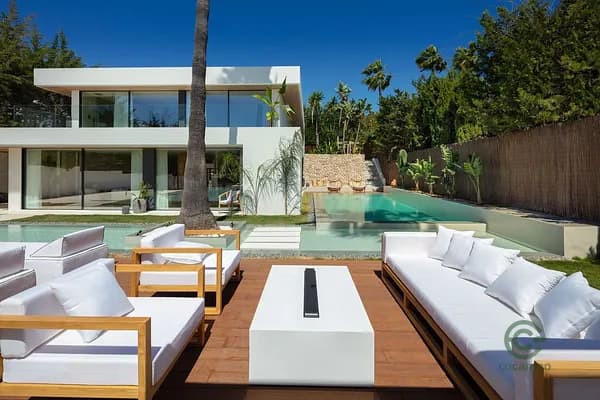 Casa de 0,1038 ha en venta en Marbella, Malaga