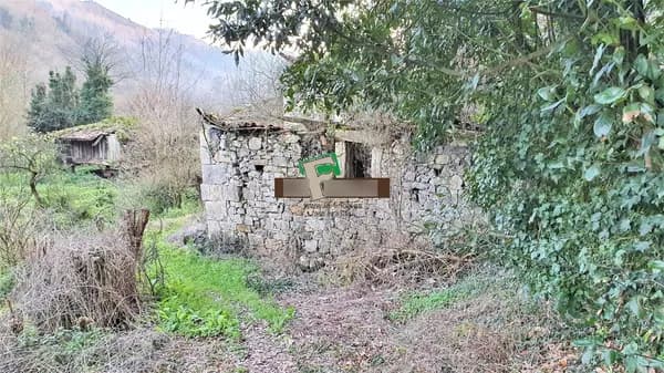 Finca rústica de 0,0162 ha en venta en Oviedo, Asturias