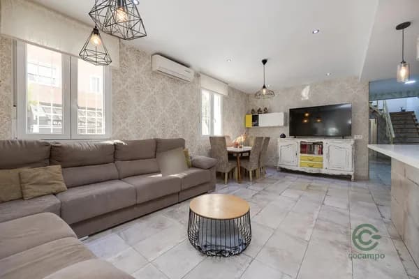 Casa de 0,0138 ha en venta en Torrevieja, Alicante