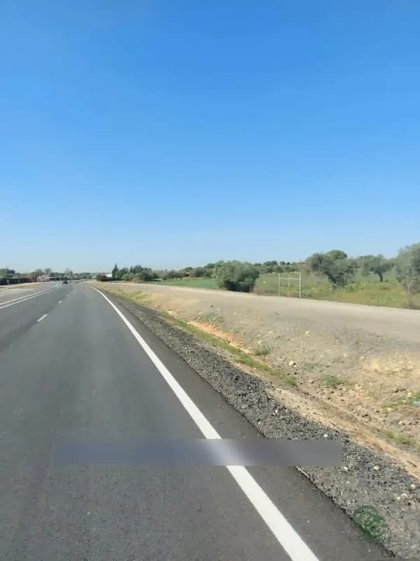 Terreno urbano de 1,42 ha en venta en Dos hermanas, Sevilla