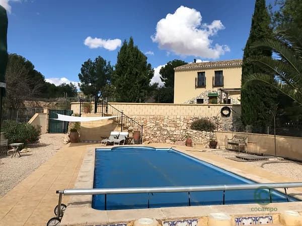 Finca rústica de 0,38 ha en venta en Monovar, Alicante
