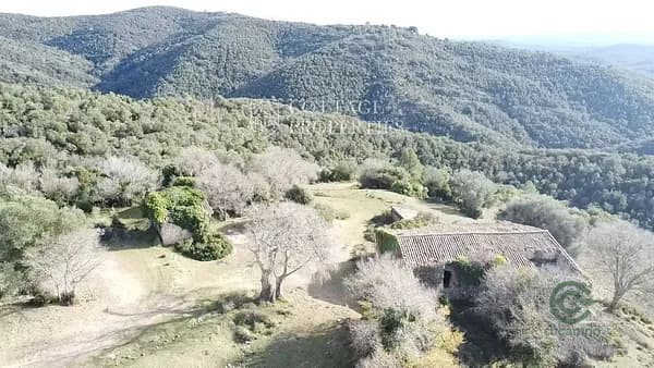 Finca rústica de 190 ha en venta en Llado, Girona