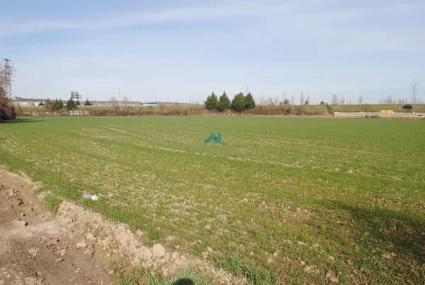 Terreno urbano de 0,2558 ha en venta en Vitoria, Alava