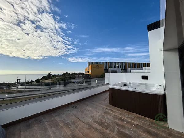 Casa de 0,036 ha en venta en Montgat, Barcelona
