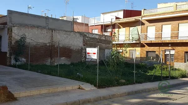 Terreno urbano de 0,026 ha en venta en Los nietos, Murcia