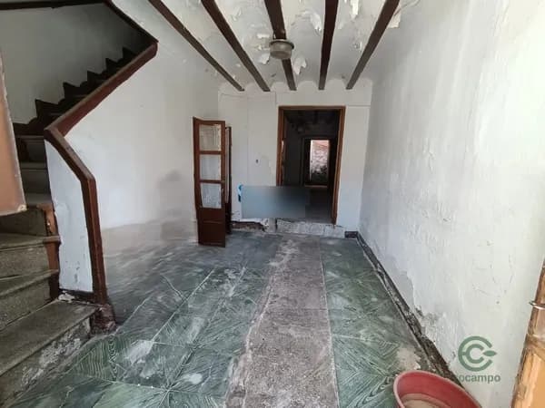 Casa de 0,0086 ha en venta en Torreperogil, Jaen