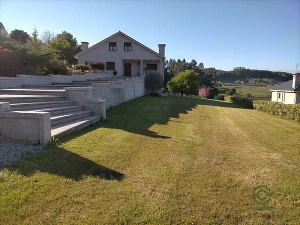 Finca agrícola de 0,46 ha en venta en Barro, Pontevedra