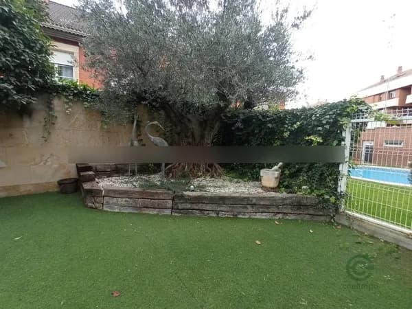 Casa de 0,0528 ha en venta en Logrono, La rioja