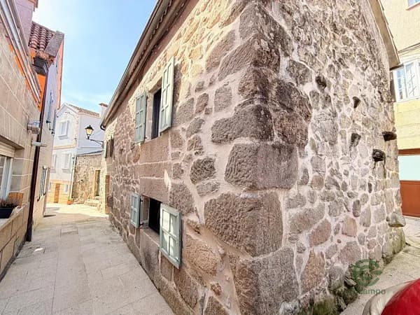 Casa de 0,0086 ha en venta en Pontevedra