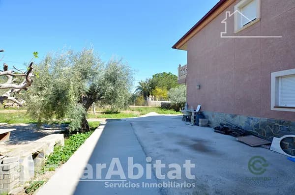 Finca agrícola de 0,3118 ha en venta en Alicante