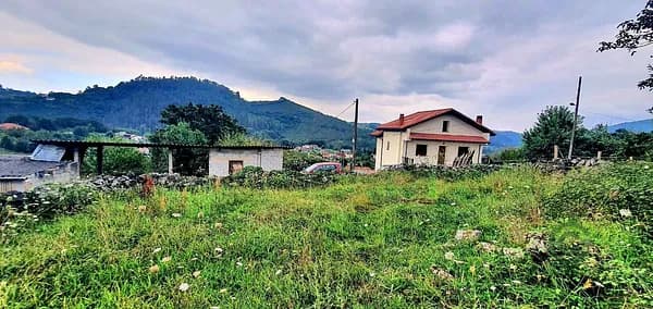 Finca rústica de 0,15 ha en venta en Las caldas, Asturias