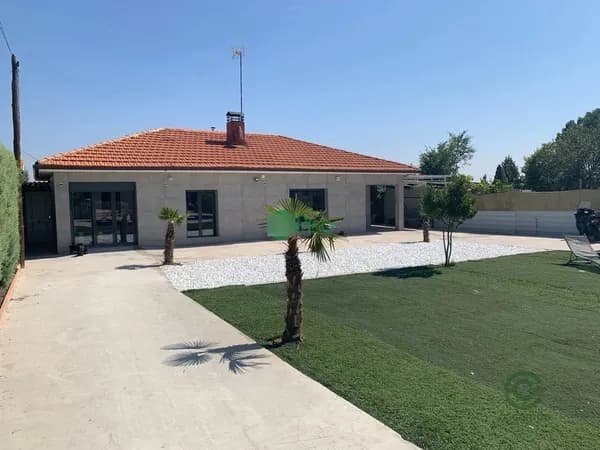 Casa de 0,1042 ha en venta en Yuncler, Toledo