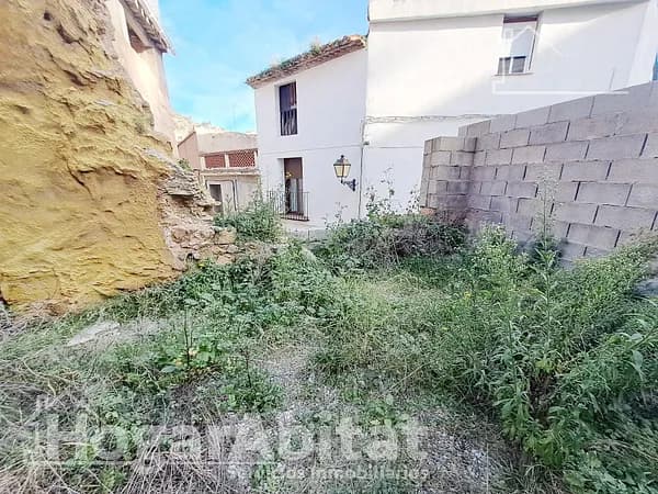 Terreno urbano de 0,0143 ha en venta en Borriol, Castellon