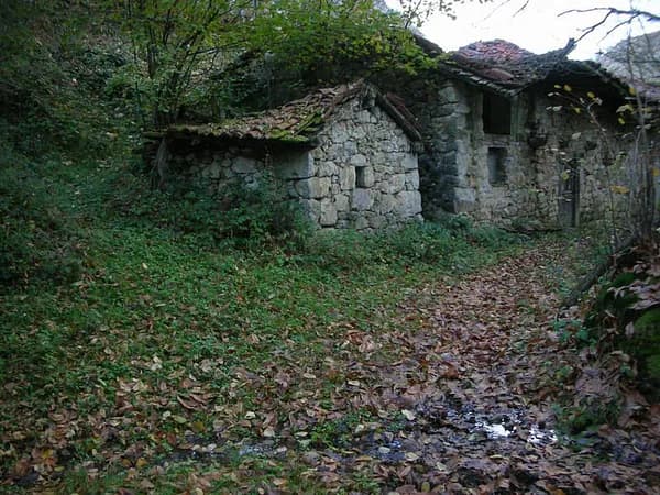 Finca rústica de 0,0035 ha en venta en Caso, Asturias