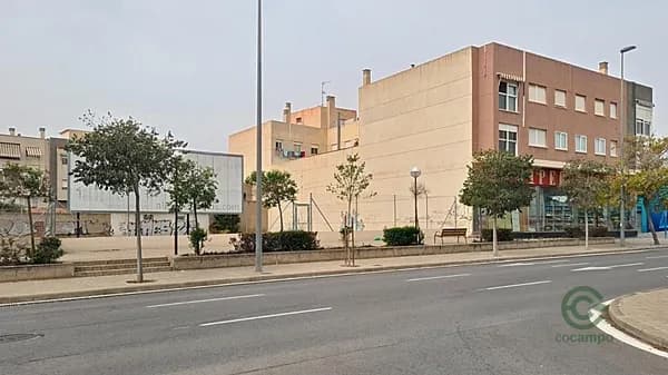 Terreno urbano de 0,085 ha en venta en Alicante, Alicante