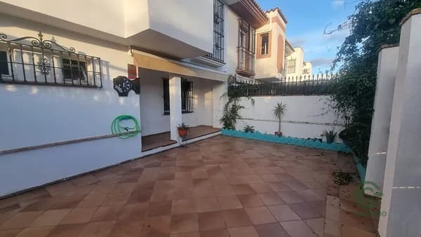 Casa de 0,0166 ha en venta en Sevilla, Sevilla