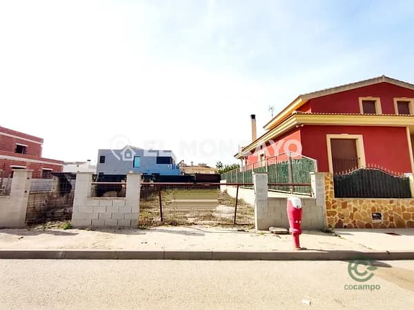 Terreno urbano de 0,0303 ha en venta en Almoradi, Alicante