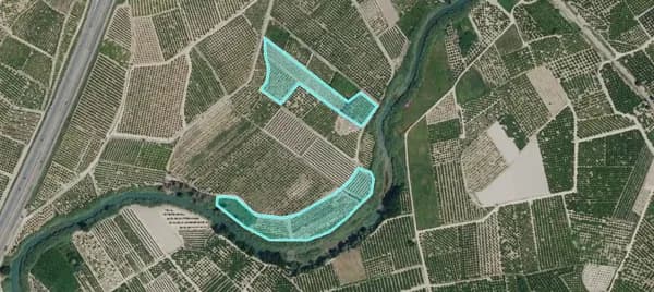 Finca agrícola de 2,5 ha en venta en Valencia