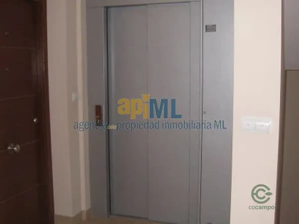 Casa de 0,02 ha en venta en Sevilla