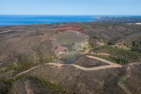 Fazenda de recreação de 2,23 ha para venda em Faro
