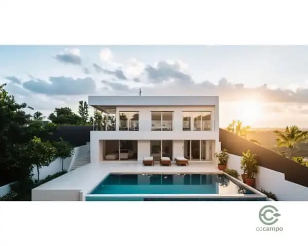 Casa de 0,0761 ha en venta en Málaga