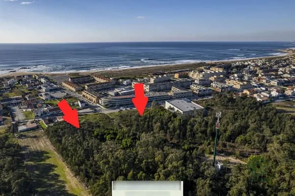 Terra urbana de 1,39 ha para venda em Porto