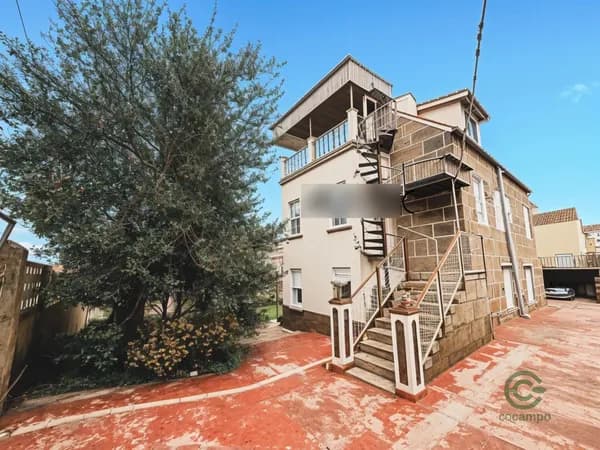 Casa de 0,1013 ha en venta en Vigo, Pontevedra
