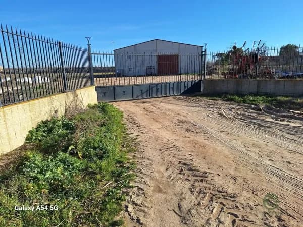 Finca agrícola de 200 ha en venta en Madrid
