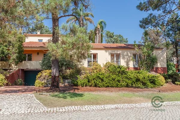 Casa de 0,25 ha en venta en Quinta do conde, Setúbal